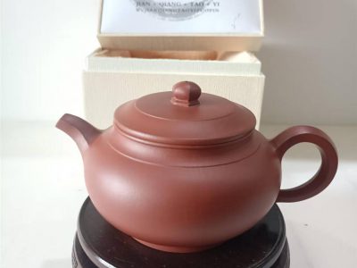 工艺师吴建强 大彬壶