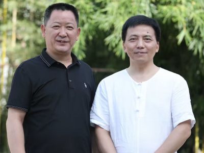 在范家壶庄学习期间与范伟群大师合影