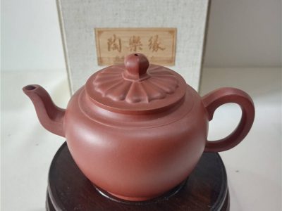 工艺师 钱海霞 菱花恒圆壶